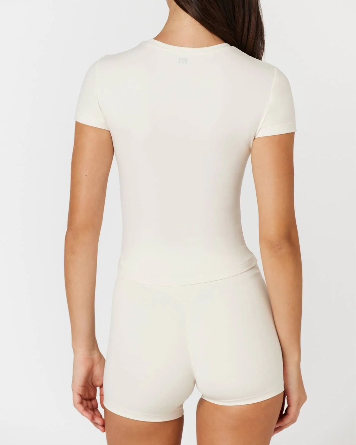 Form Invisible Scrunch Shorts 4" | Vanilla - Image 7