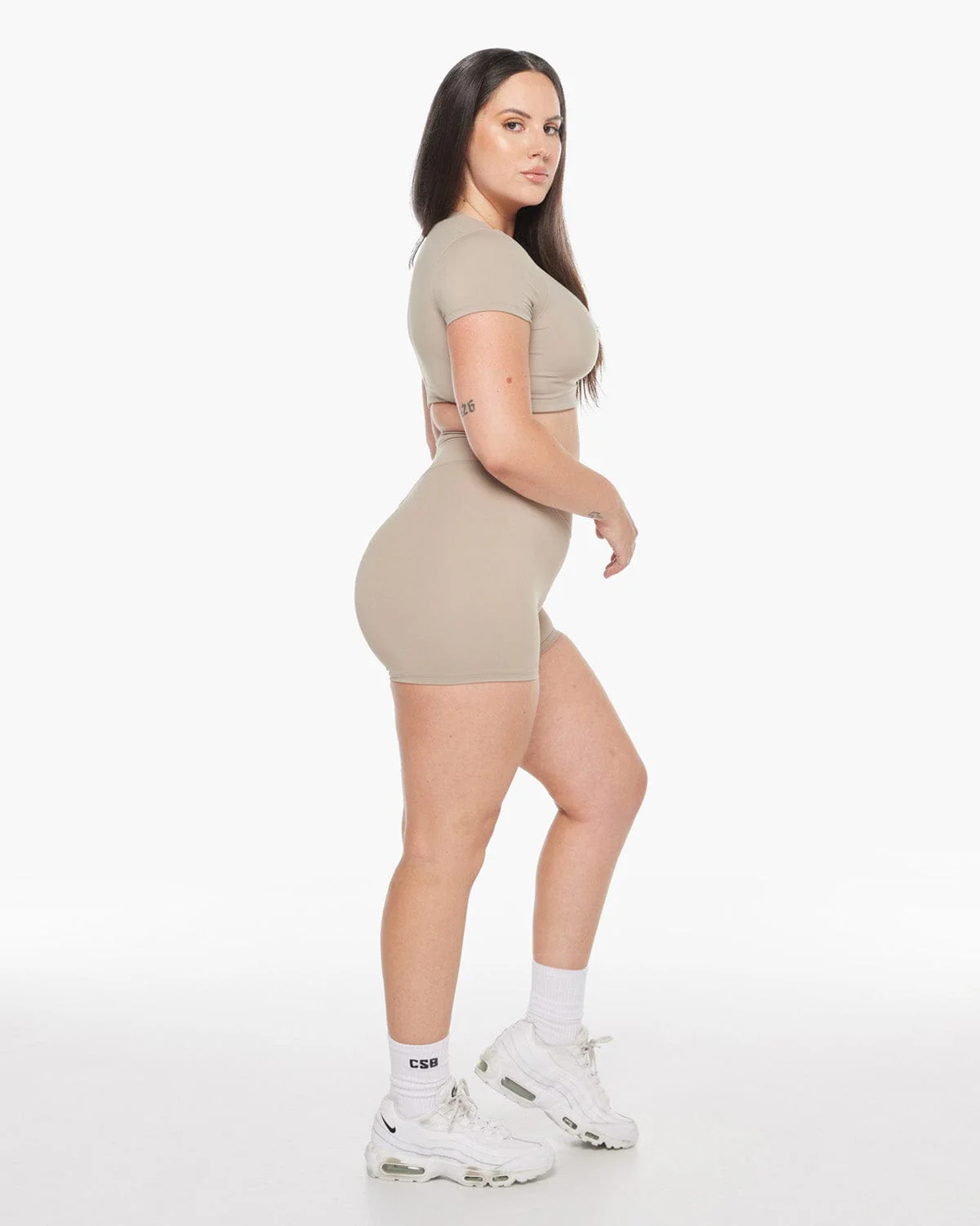 Freedom Scrunch Shorts 4" | Almond - Image 7